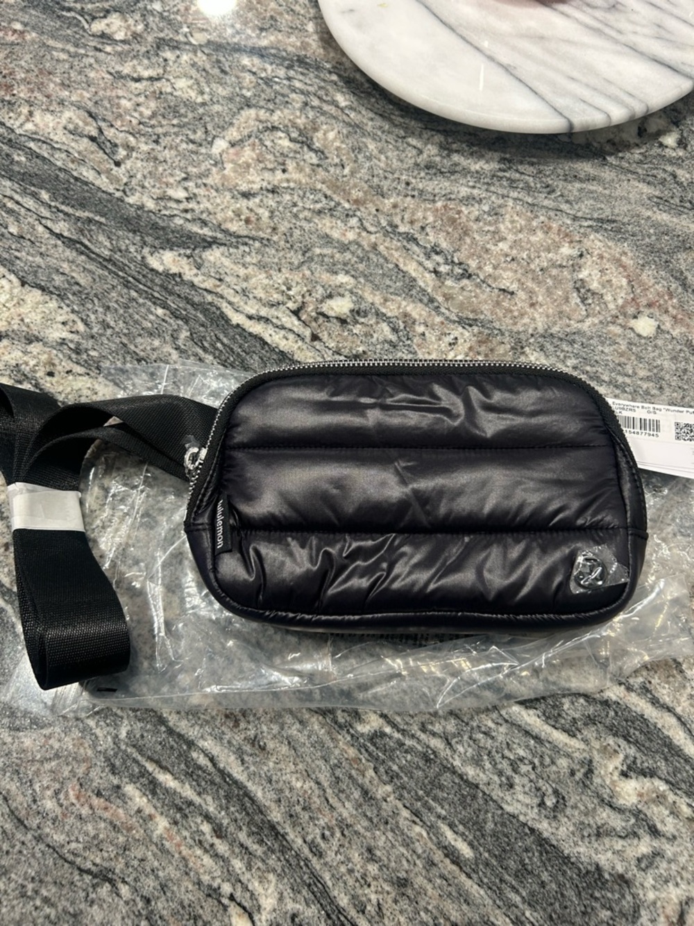 Lululemon everywhere belt bag black